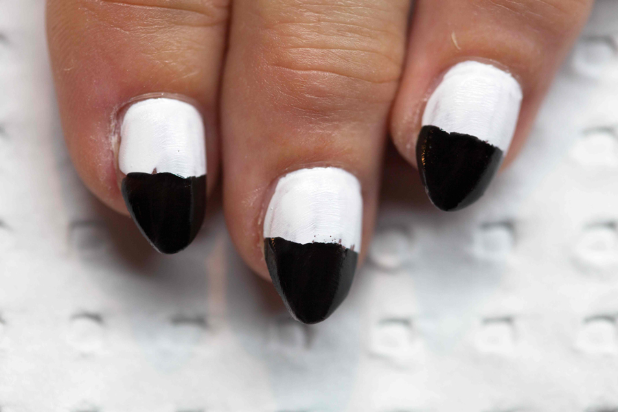 Nail Art Tutorial The Sponge Technique Nailpro Nail Art Tutorial The Sponge Technique Nailpro