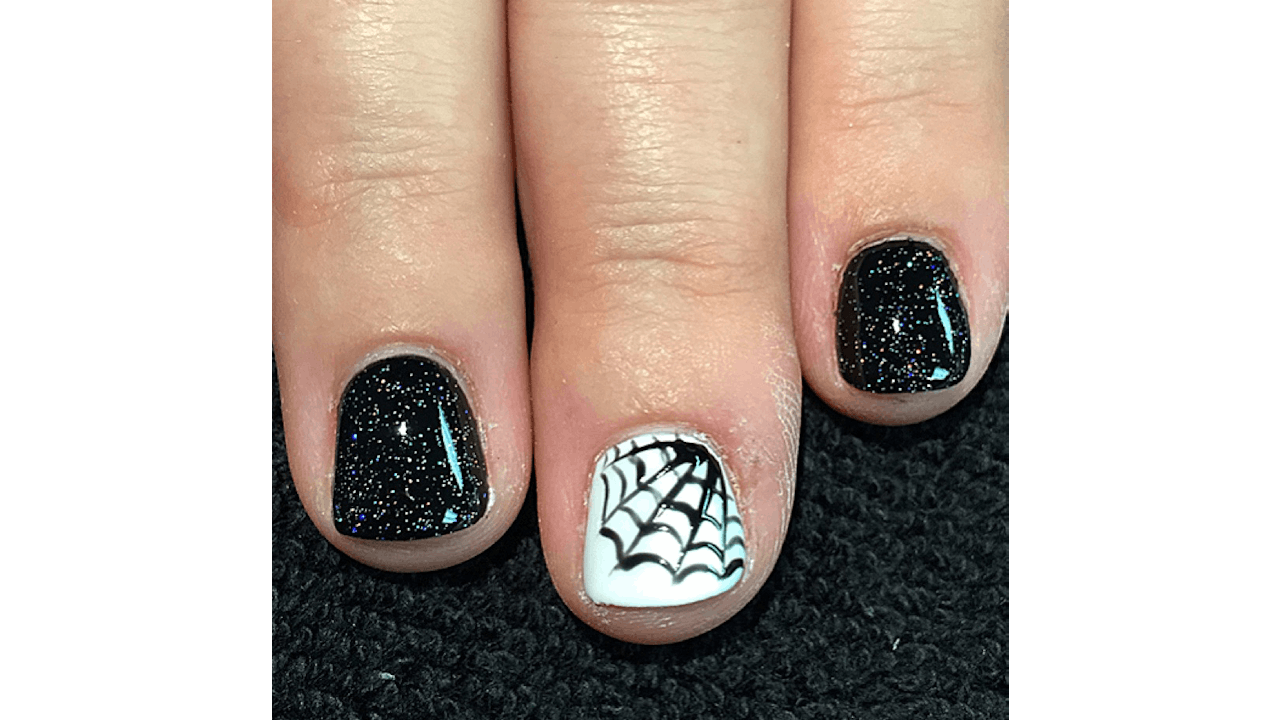 Nail Art Tutorial: Gel Polish Spider Web | Nailpro Nail Art Tutorial: Gel Polish Spider Web | Nailpro