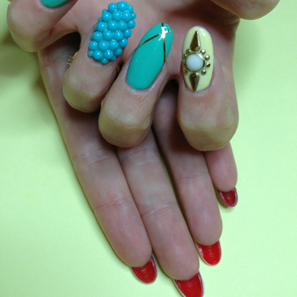 Louboutin nail art outlet