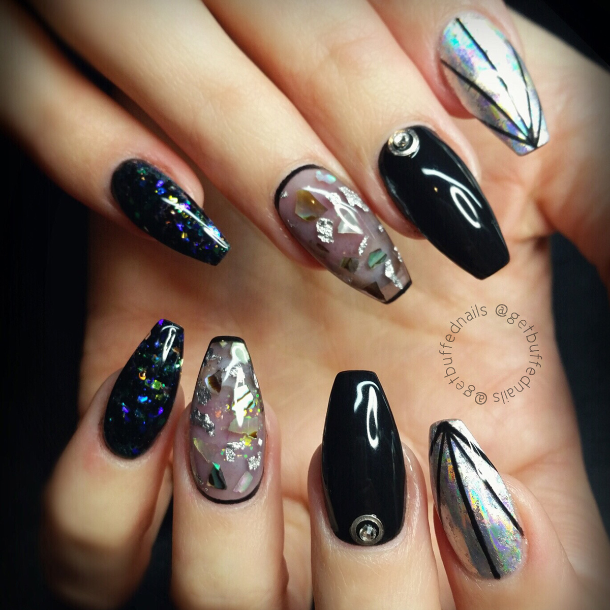 Almond Nail Simple Gold Foil Nail Art Piece Mysterious Dark Department Leaf  Shadow Wear Nail - China Nail Tip and Art Nail price | Made-in-China.com