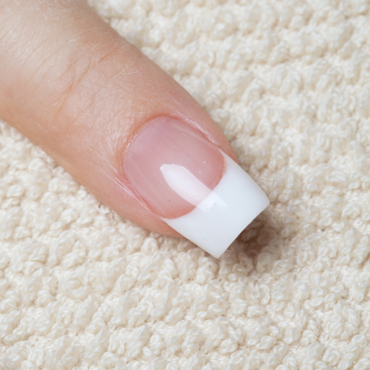 Technique: do Basic Pink-and-White Acrylic Nails Nailpro