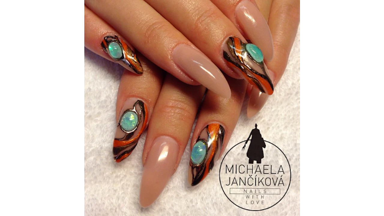 Nail Art: Our Favorite Fall Nails | Nailpro Nail Art: Our Favorite Fall Nails | Nailpro