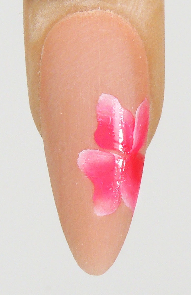 Nail Art Tutorial: Sunny Hawaiian Hibiscus | Nailpro Nail Art Tutorial: Sunny Hawaiian Hibiscus | Nailpro