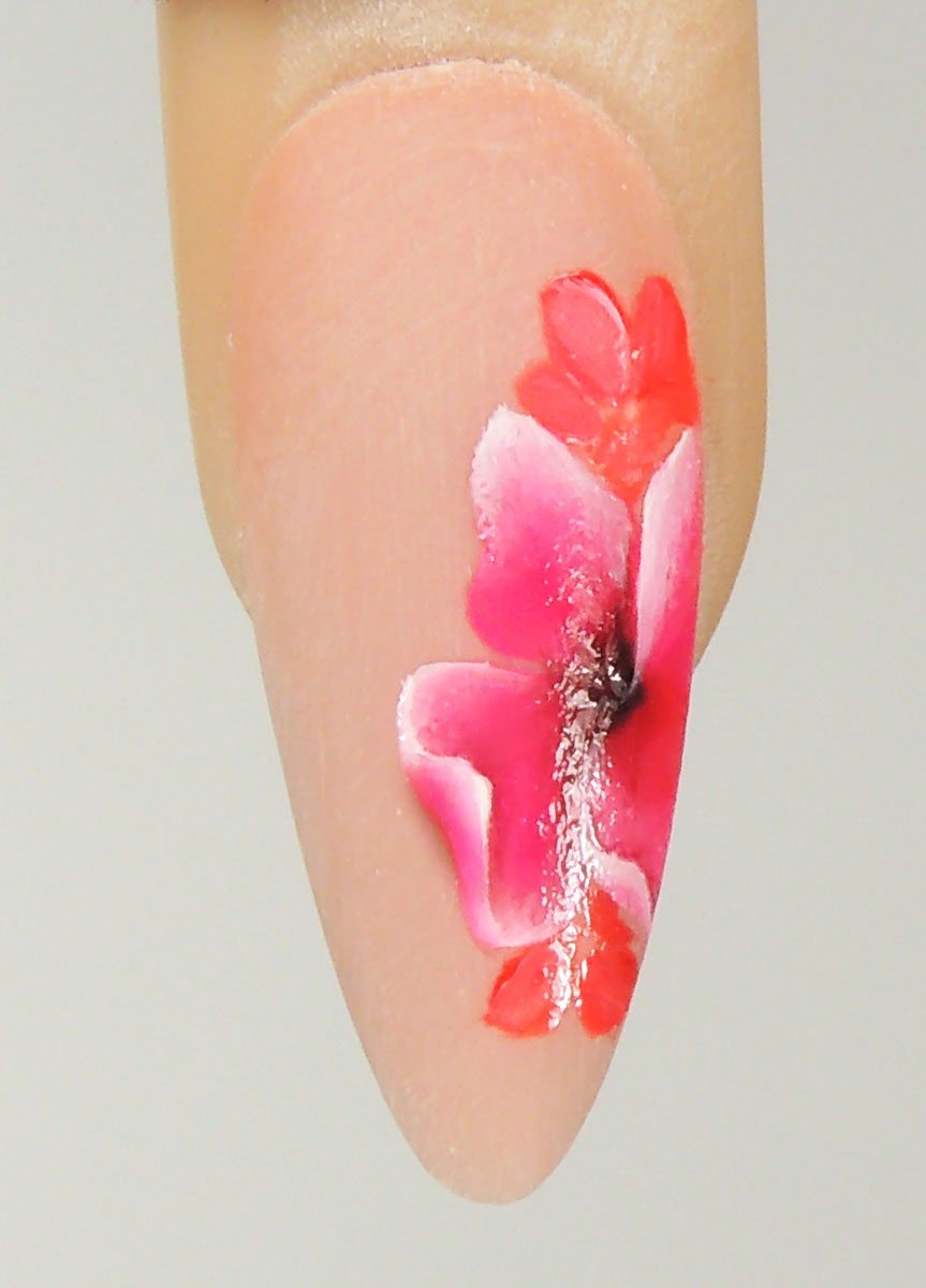 Nail Art Tutorial: Sunny Hawaiian Hibiscus | Nailpro Nail Art Tutorial: Sunny Hawaiian Hibiscus | Nailpro