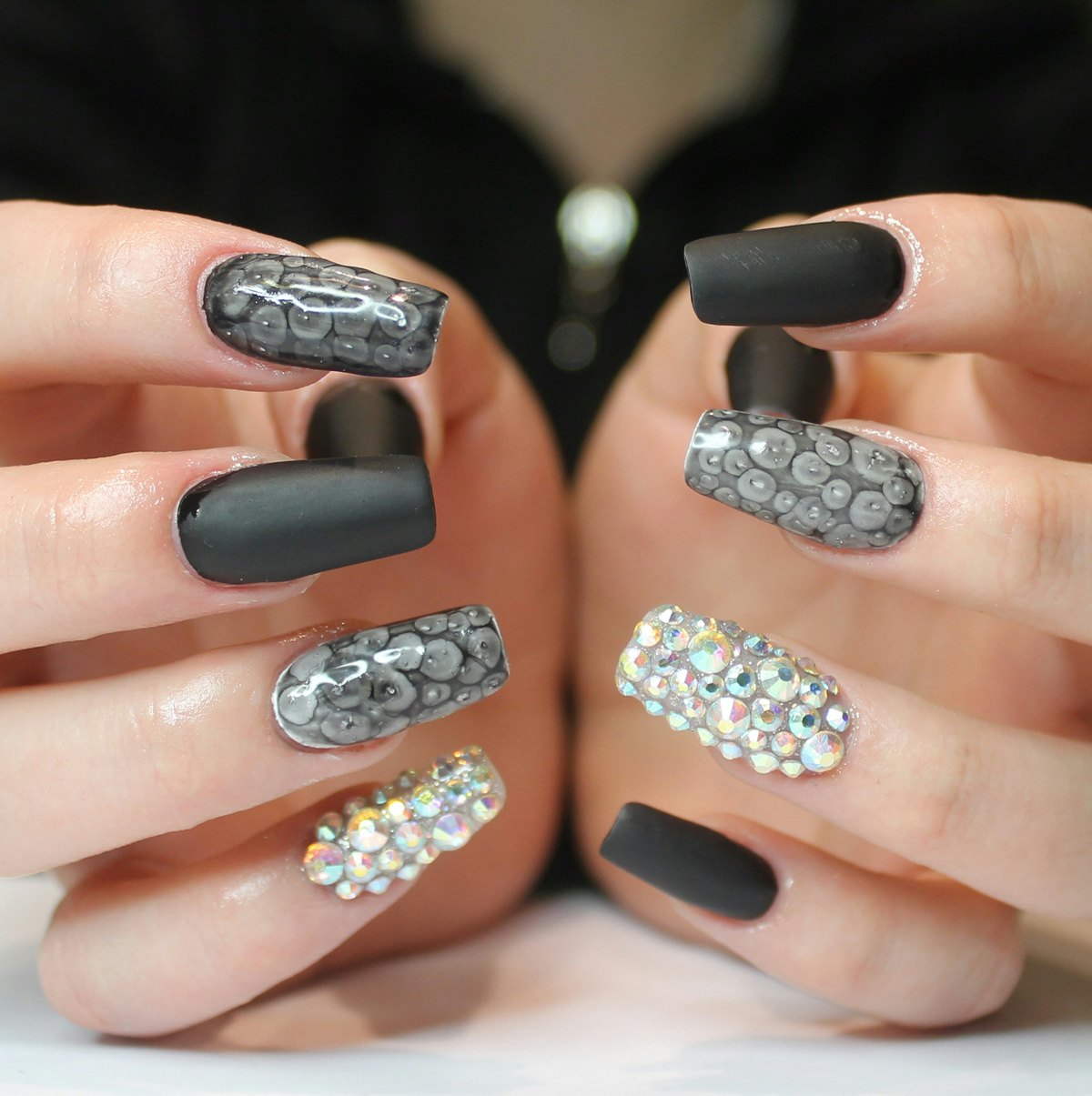 Snakeskin nails store