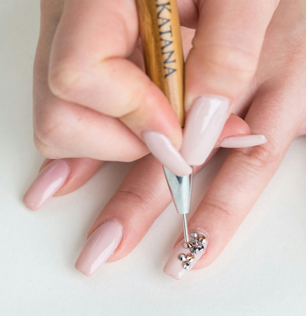 How to apply Swarovski Crystals to Nails 💎 