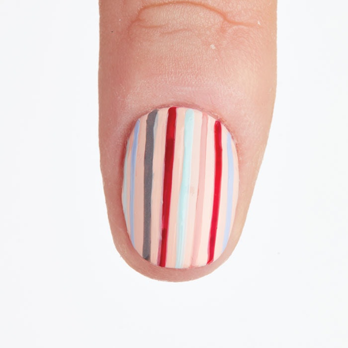 Essie-Pinstripe-Nail
