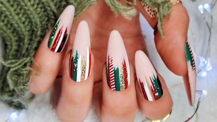 Christmas Nail Art 2022 It's Beginning To Look A Lot Like Christmas Nail Art | Nailpro