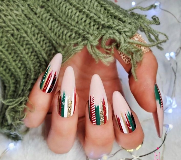 27 Best Holiday Nail Art Designs  Glitter and Red Christmas Nails