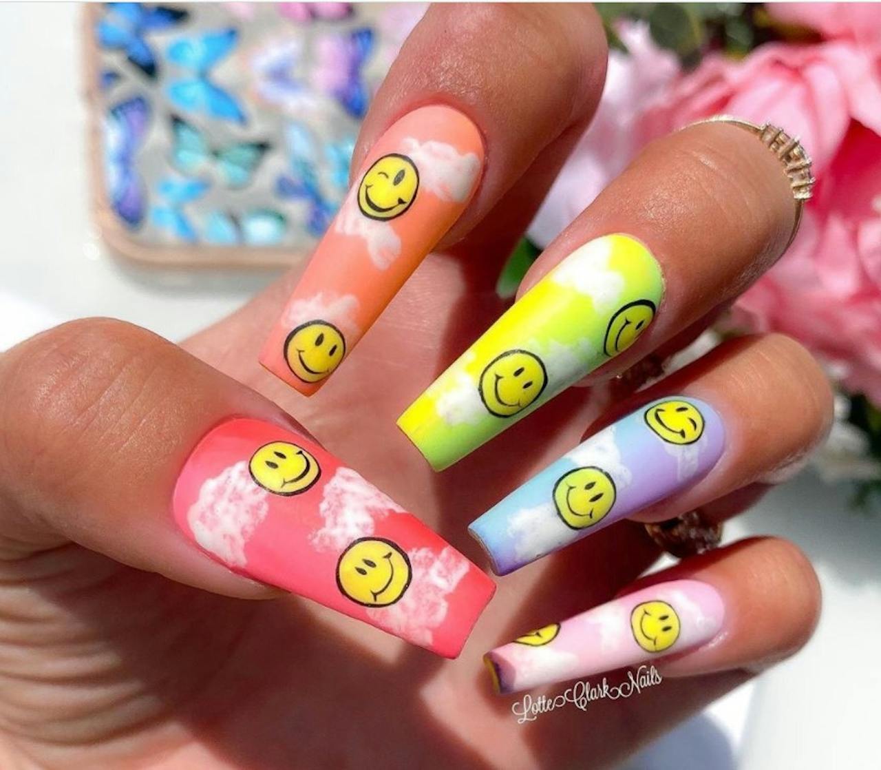 Now Trending Smiley Faces Nailpro