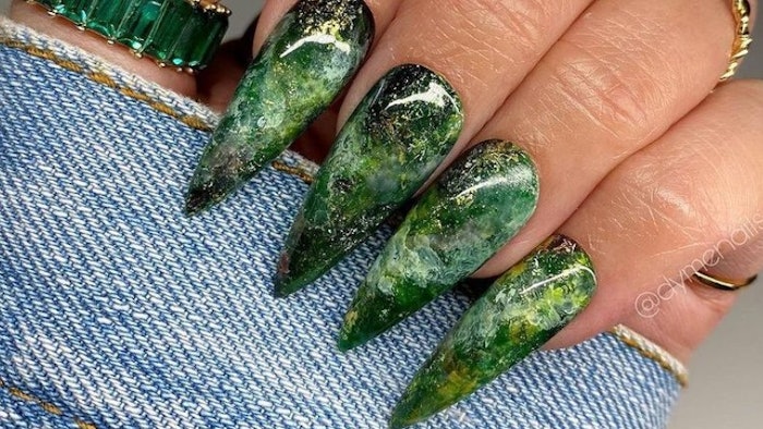@dymenails / via Instagram