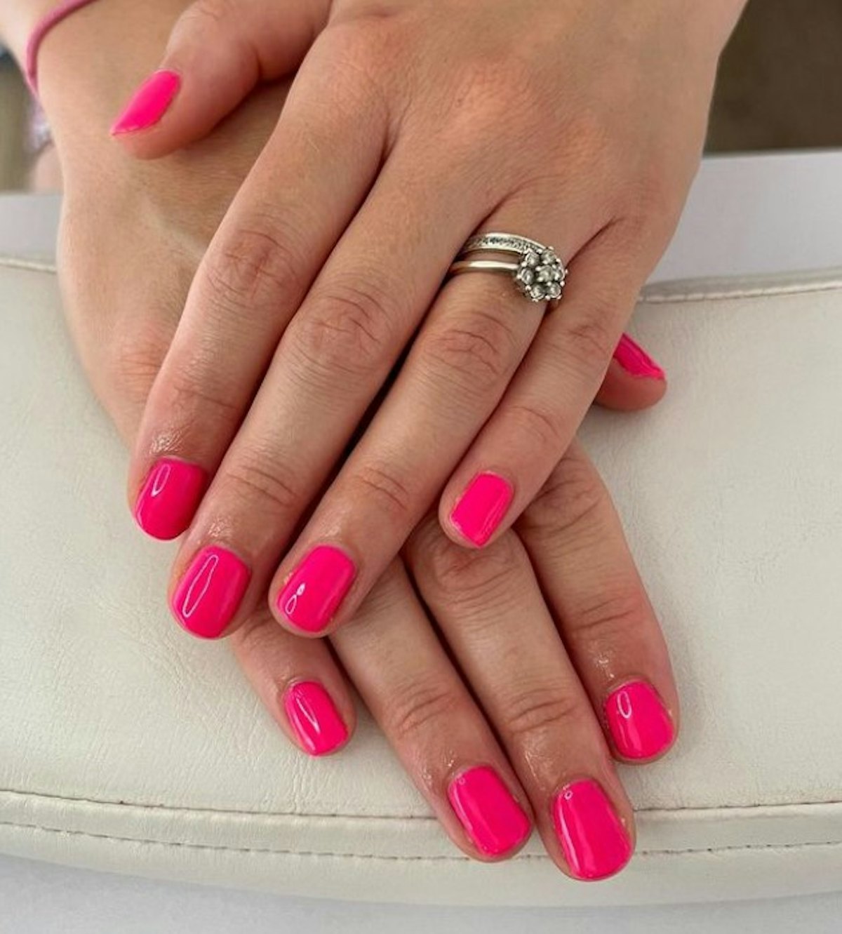 Trend] Neon Nails