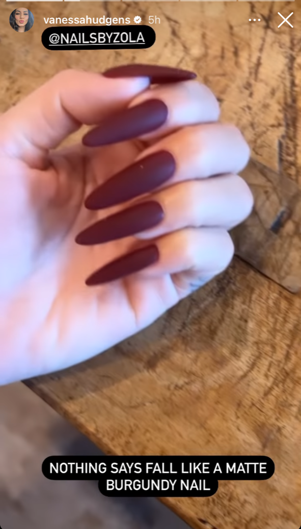 Buy Katycreations Artificial press-on long Absolutely Perfect Matte  Burgundy Nails, 12 pcs, Dark maroon/rose/cherry Nails for  bride/marriages/party, with glue Online at Low Prices in India - Amazon.in