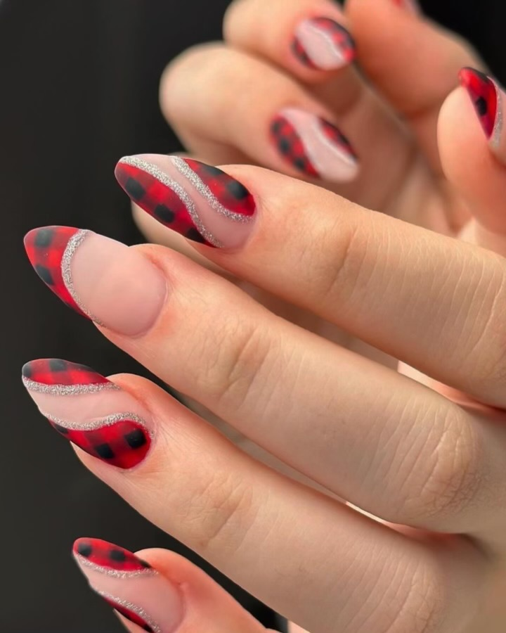 45+ Stylish Red and Black Nail Designs You'll Love ❤️🖤 - Be Modish